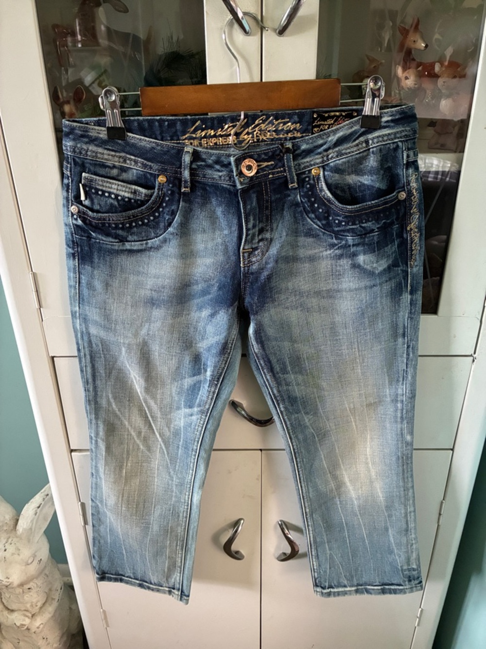 Rerock for Express Capris sz 8 Blue Washed Denim Jeans - Comfort Fit nwt